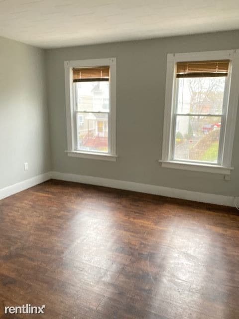 Building Photo - 4 br, 2 bath Duplex - Munson St