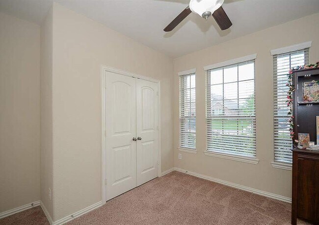 Foto del edificio - 20731 Redbud Rain Dr