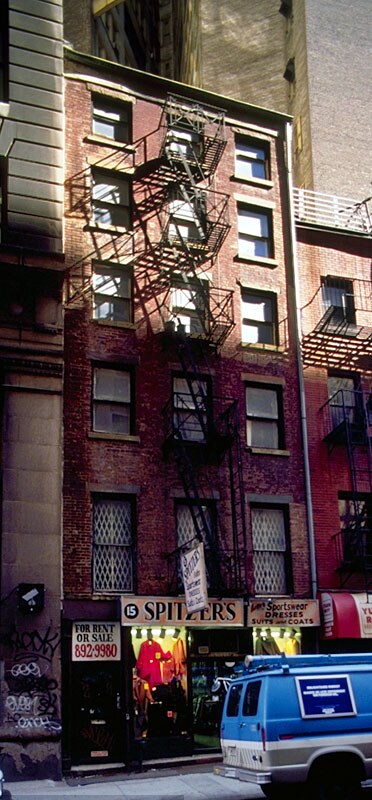 Building Photo - 15 Ann St