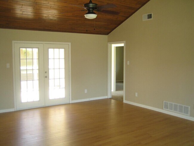 Foto del edificio - 2607 Seedling Ln