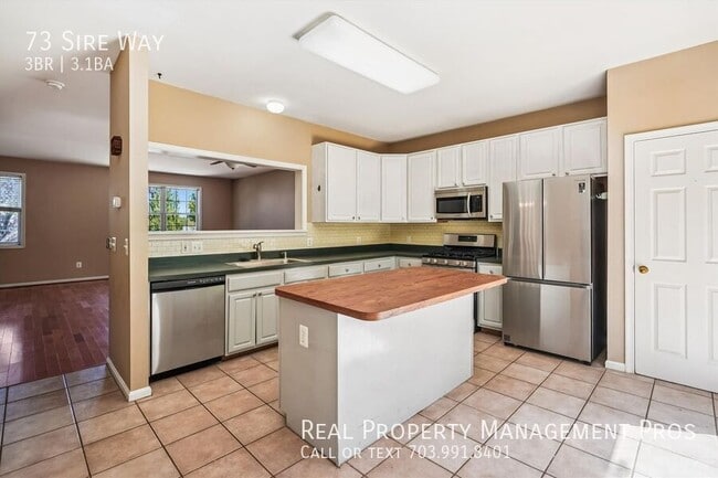 Building Photo - 73 Sire Way