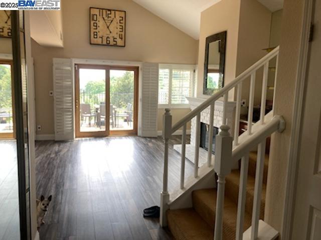 Building Photo - 300 S Eagle Nest Ln