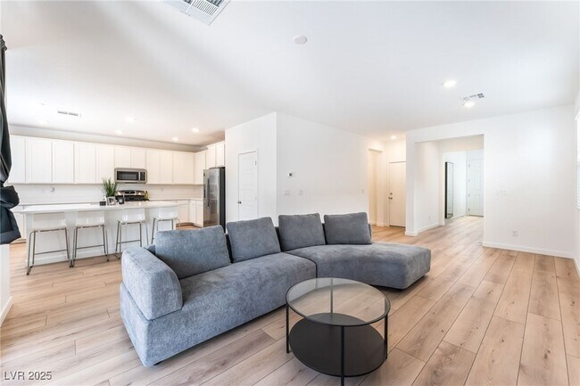 Foto del edificio - 2960 Gaffer Film St