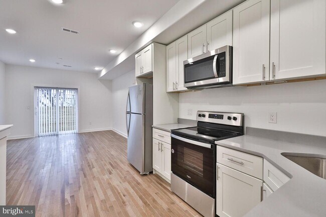Foto del edificio - 2133 N Franklin St
