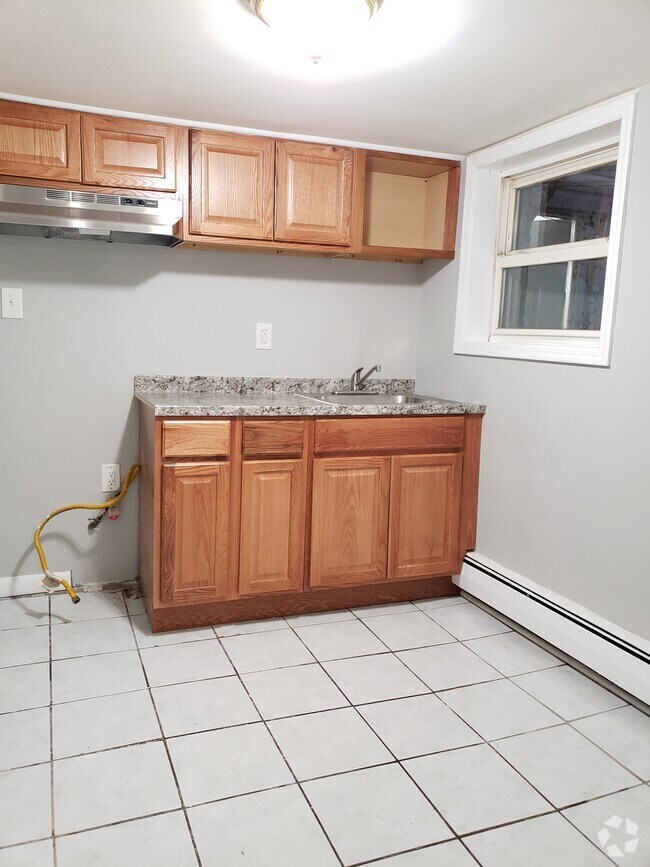 Building Photo - 599 Bramhall Ave