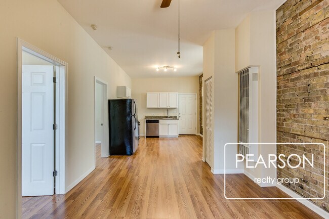 Foto del edificio - 1453 W Huron St