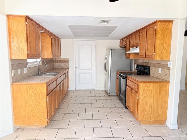 Foto del edificio - 12 Eagle Ave