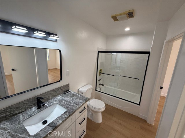 Foto del edificio - 634 Santa Maria Rd