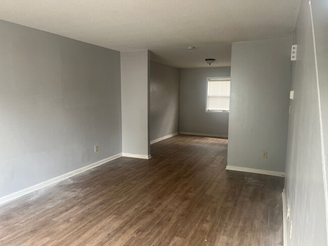 Building Photo - 3 Bed 2.5 Bath Townhome in Charlotte