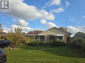 Building Photo - 23 Maldaver Ave