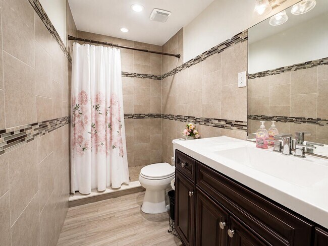 Foto del edificio - 4918 Alder Dr