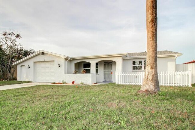 Foto del edificio - 7135 Brentwood Dr