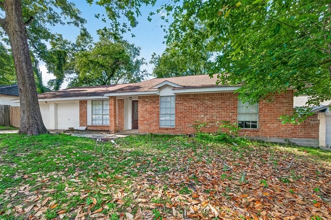 Building Photo - 3318 Kentwood Dr