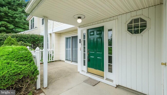 Building Photo - 99 Briarcliff Ct