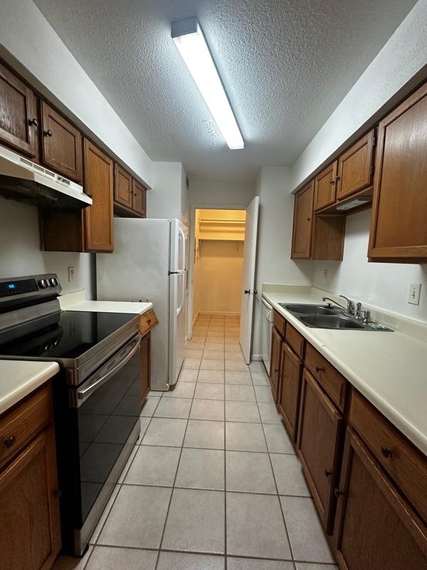 Photo - 9700 Leawood Blvd (Houston, TX)