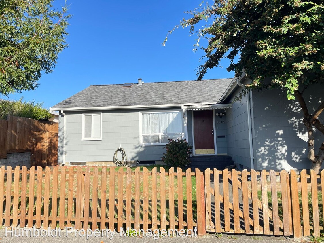 Primary Photo - 3 br, 1 bath House - 3575 Cottage Street