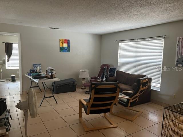 Foto del edificio - 337 Live Oak Blvd