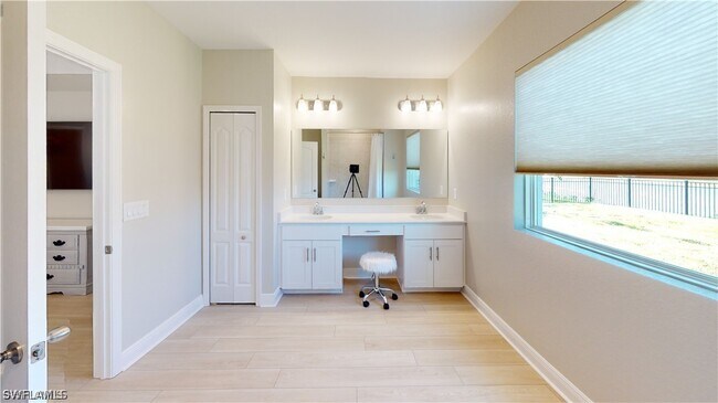 Building Photo - 8959 Cascade Price Cir