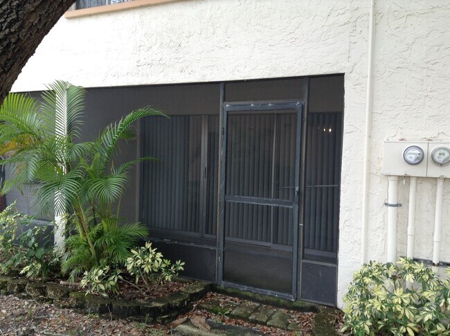 Foto del edificio - Great 2 Story 2 Bedroom 2.5 Bathroom Condo...