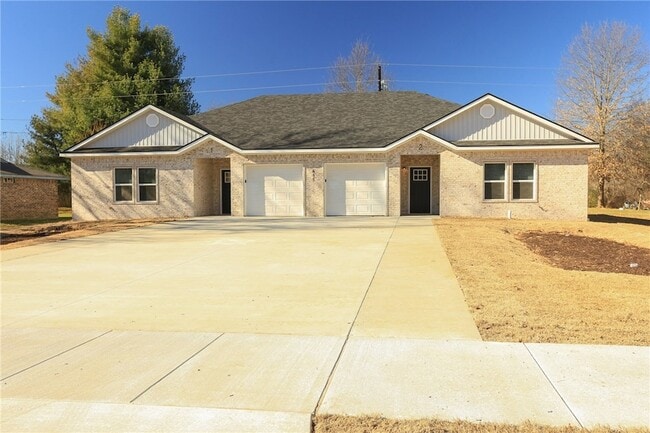 Photo - 655 N Genevieve Ave Apartment