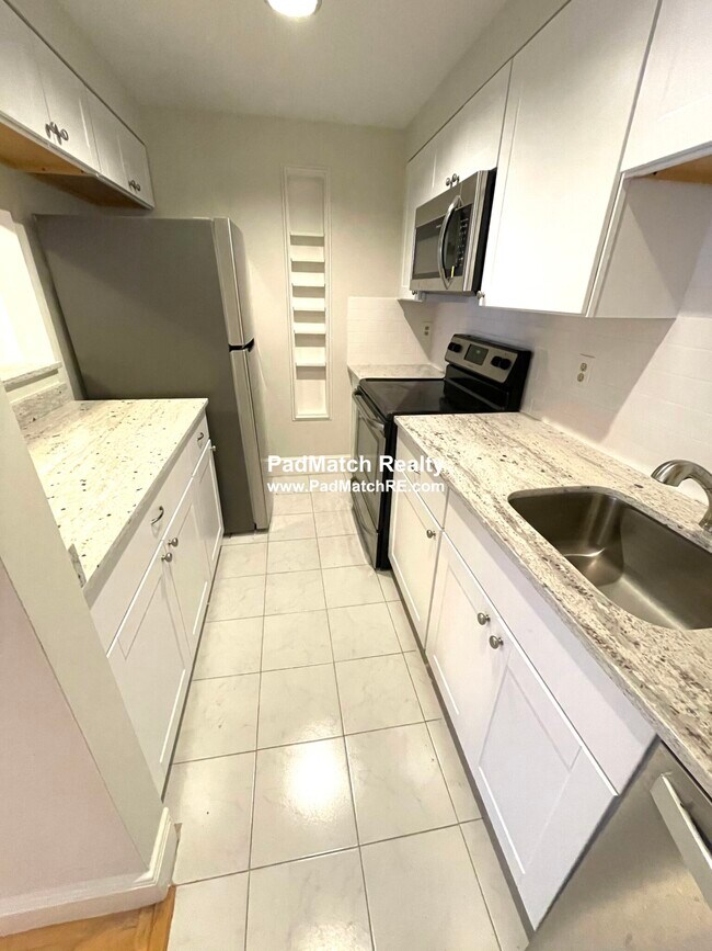 Foto del edificio - 341 Beacon St