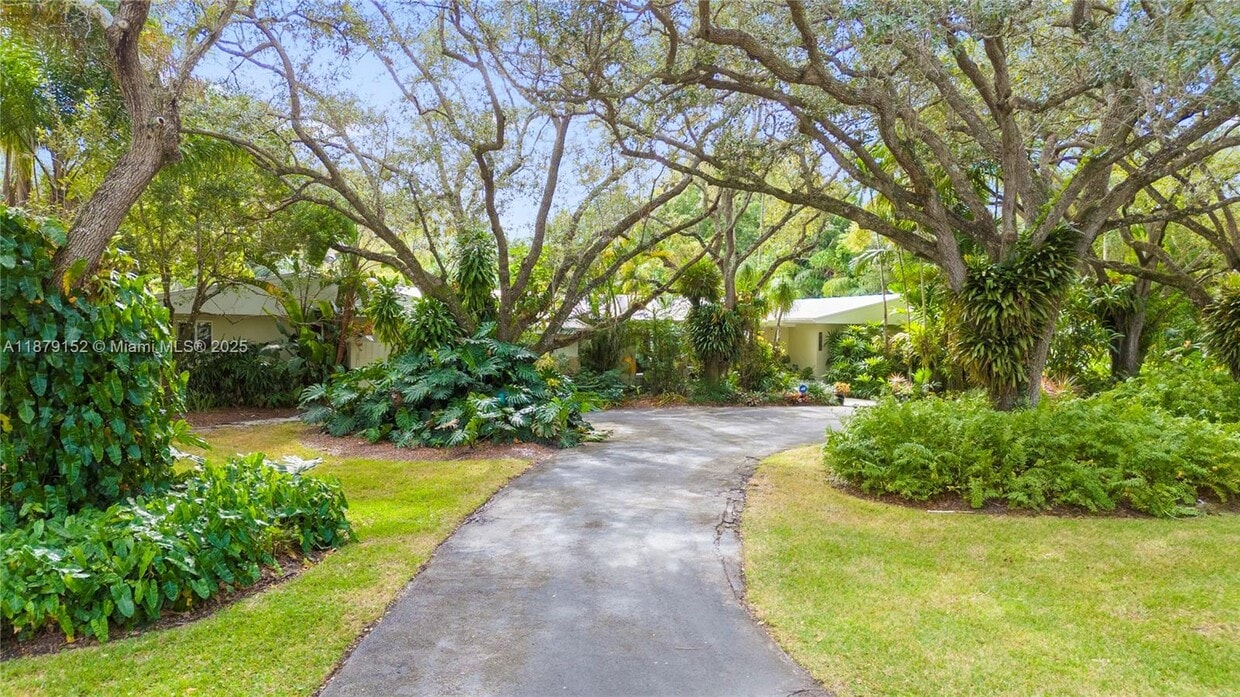 Primary Photo - 6630 SW 102nd St