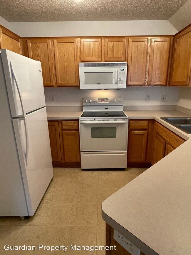 Building Photo - 3 br, 2.5 bath House - 17574 Gillette Way