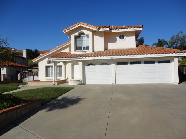 Primary Photo - 3 bed/2.5 Bath Home in Oceanside!
