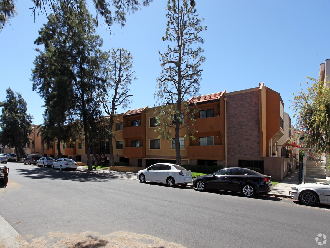 Ken-Lor Apartments - 7235 Baird Ave