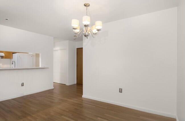 Dining Area - 80 Beaumont St