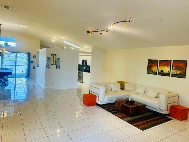 Foto del edificio - 7759 Great Glen Cir