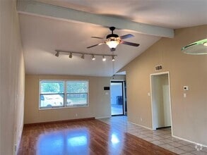 Building Photo - 811 Sherbrook Dr