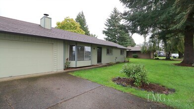 Building Photo - 3283 Addy St