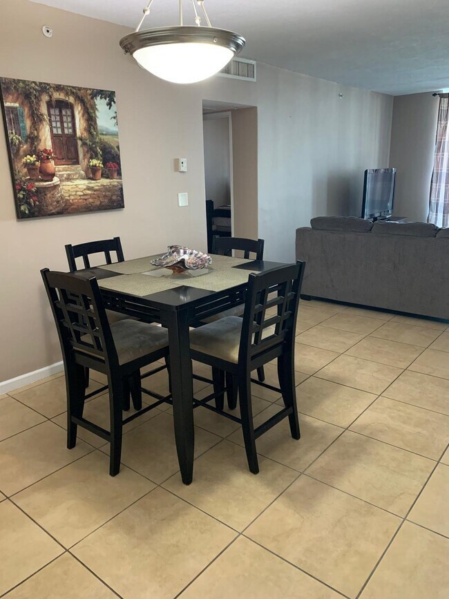 Building Photo - 3000 S Ocean Dr