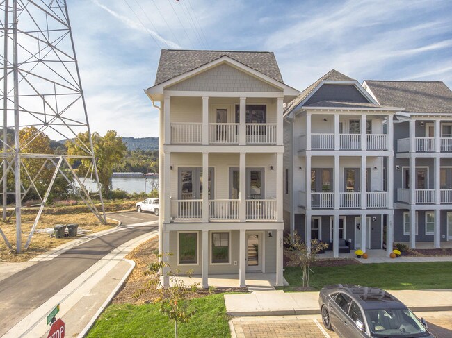 Building Photo - 691 Mariner Way