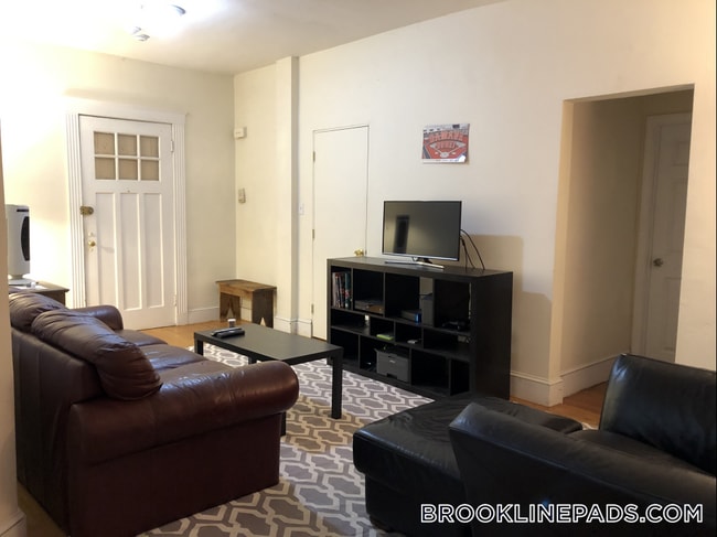 Building Photo - 316 St Paul St