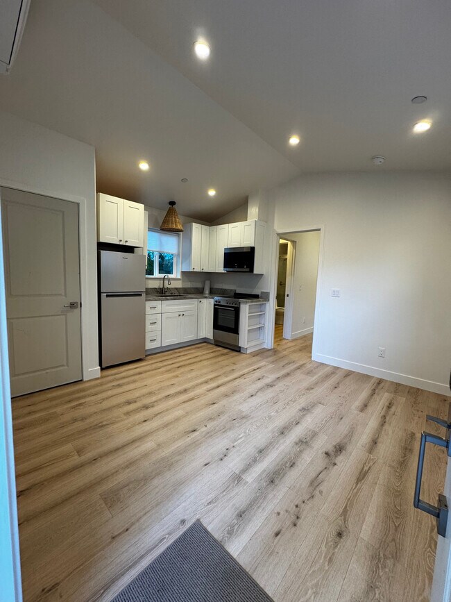 Foto del edificio - 1725 Spur Ridge Ln