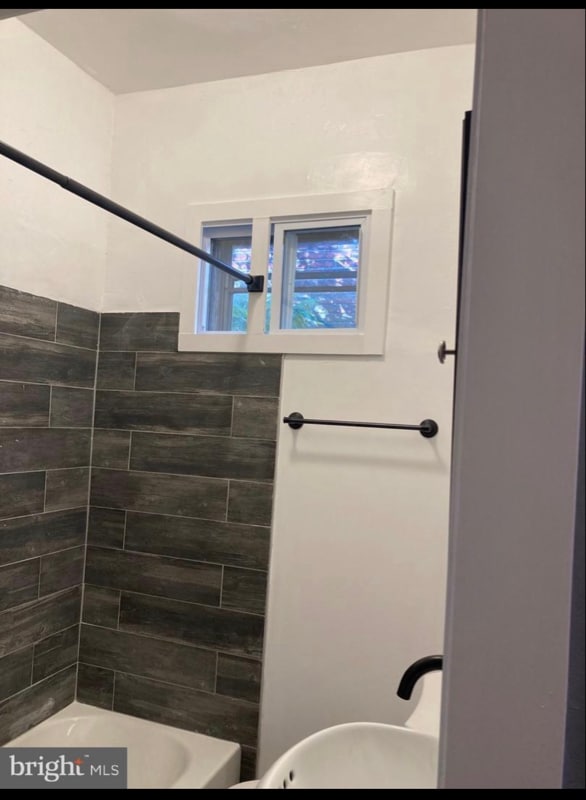 Building Photo - 115 Pearl St