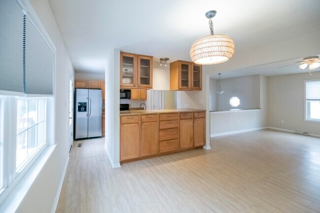 Foto del edificio - 101 W Alhambra Dr