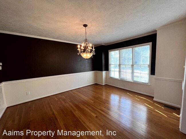 Building Photo - 3 br, 2.5 bath House - 1175 Derbyshire Rd