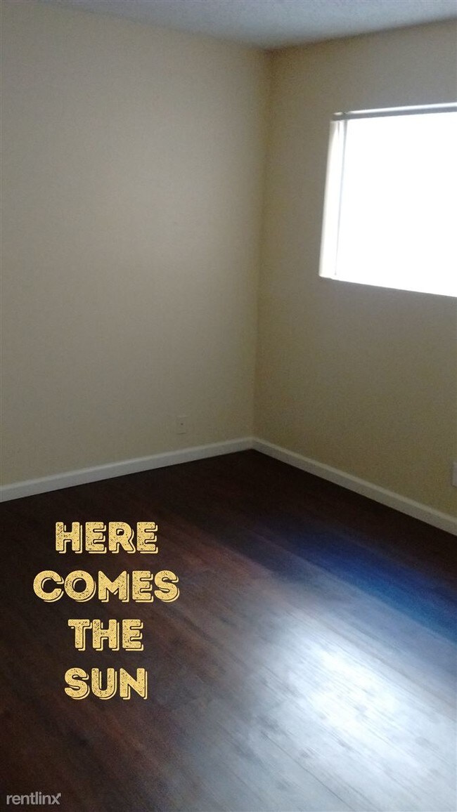 Foto del edificio - 8926 Orion Ave