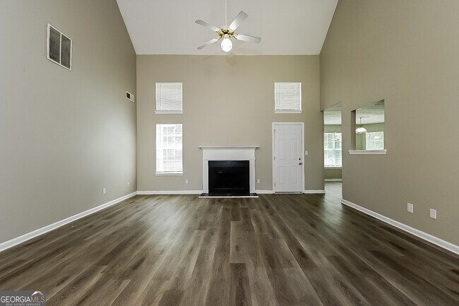 Building Photo - 117 Meadow Creek Ct