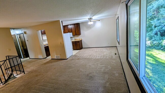 Foto del edificio - 419 Butler Ave E