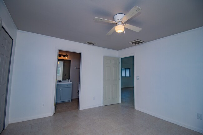 Foto del edificio - 5227 26th St SW