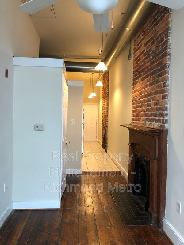 Foto del edificio - 1321 1/2 E. Main St.