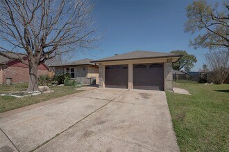 Building Photo - 13235 Rampchester Ln