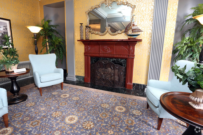 Lobby - The Puritan Senior Living - 62 & Over