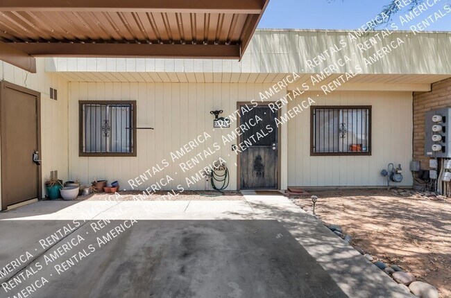 Building Photo - 3351 S Mission Rd