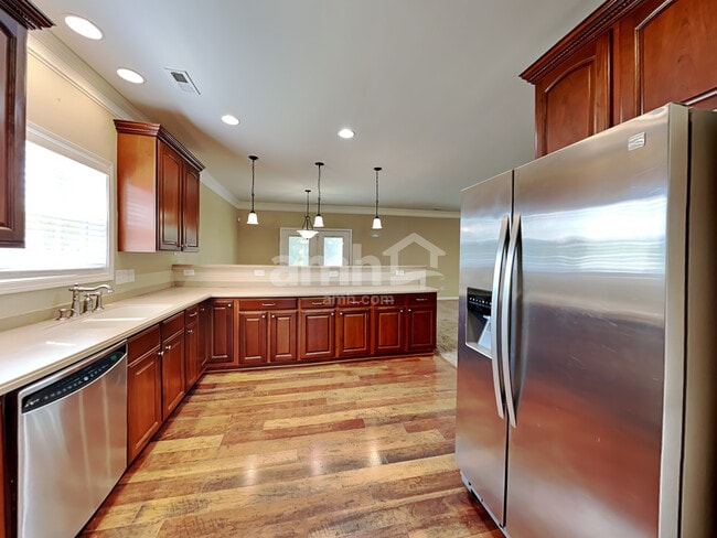 Building Photo - 6859 Coopers Hawk Trl