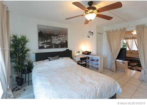 Foto del edificio - 7902 N West Bay Shore Dr